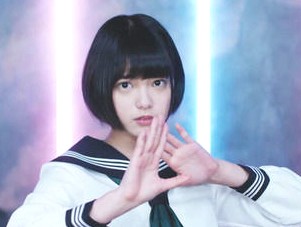 欅坂46センターの平手友梨奈がかわいくない 中学や同志社の兄と画像も 芸能人の気になる情報まとめ基地